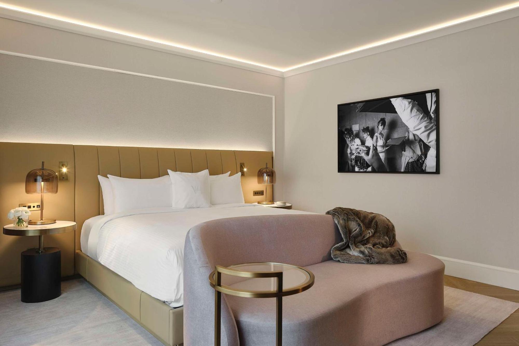 Vogue Hotel Montreal Downtown, Curio Collection By Hilton Eksteriør billede