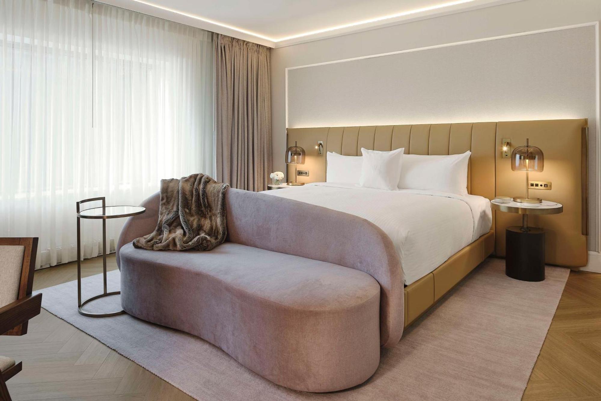 Vogue Hotel Montreal Downtown, Curio Collection By Hilton Eksteriør billede