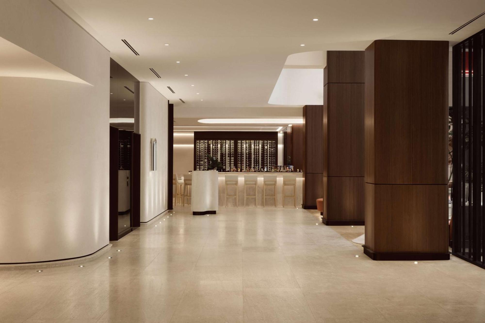 Vogue Hotel Montreal Downtown, Curio Collection By Hilton Eksteriør billede