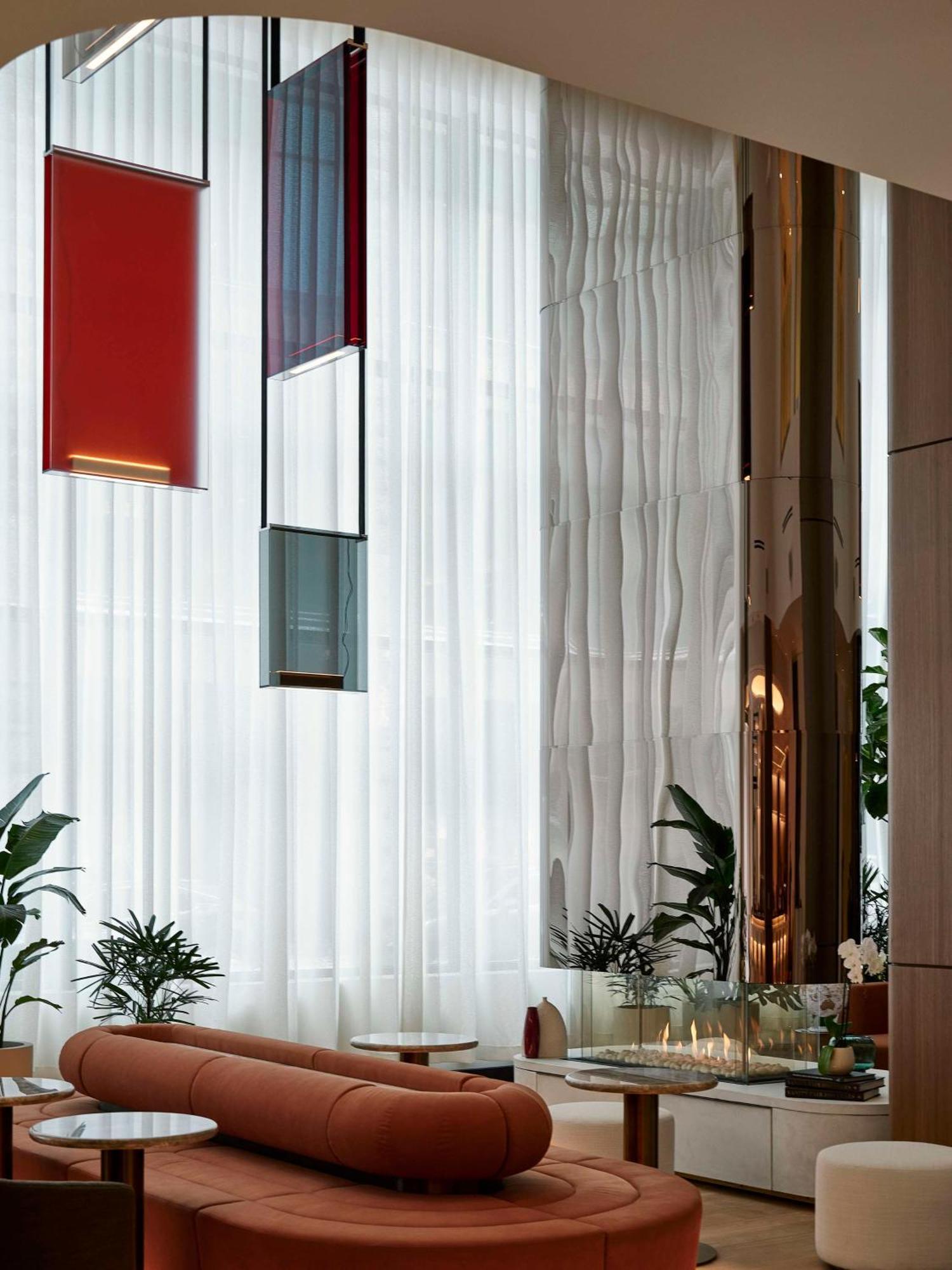 Vogue Hotel Montreal Downtown, Curio Collection By Hilton Eksteriør billede
