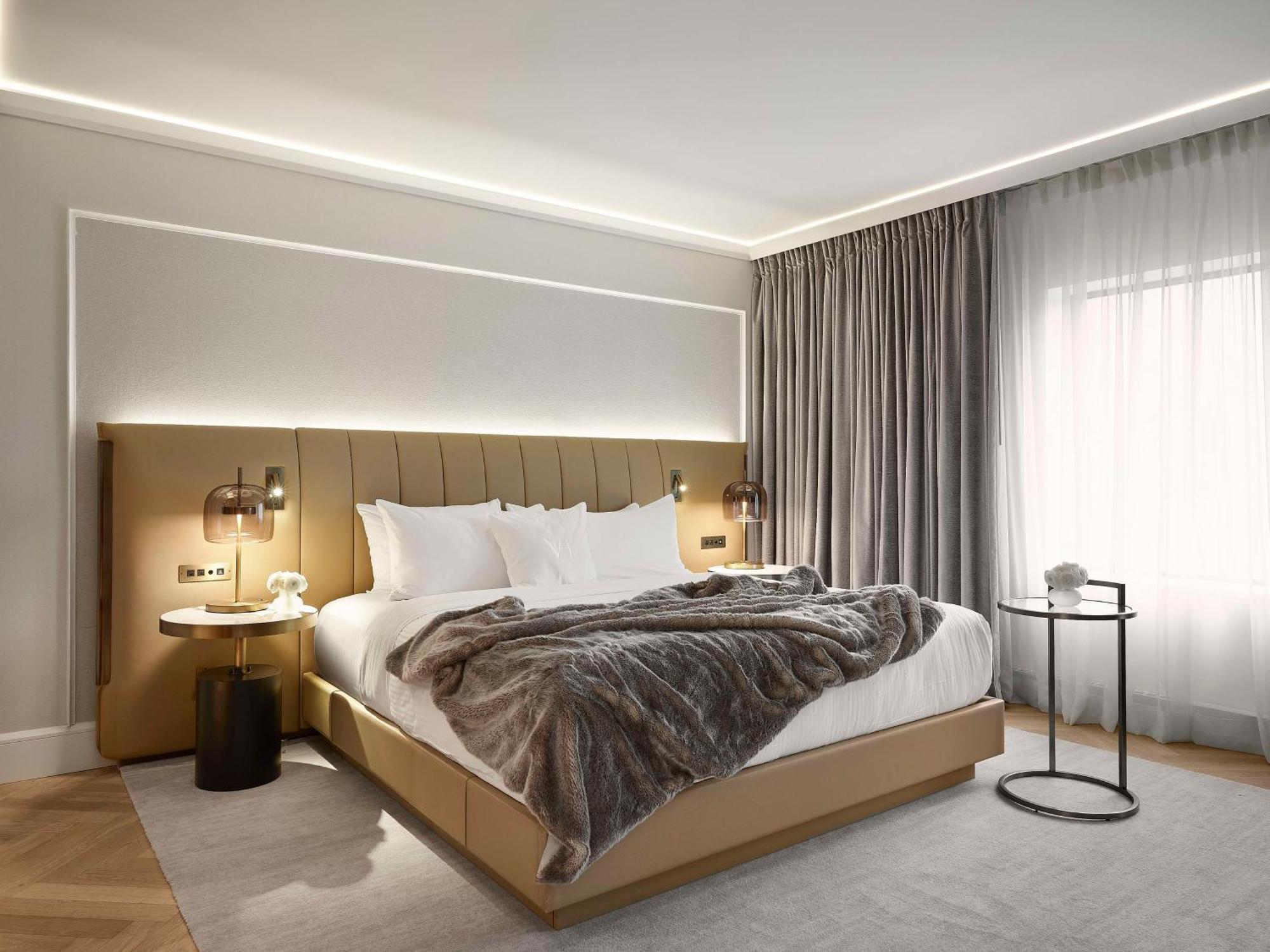Vogue Hotel Montreal Downtown, Curio Collection By Hilton Eksteriør billede
