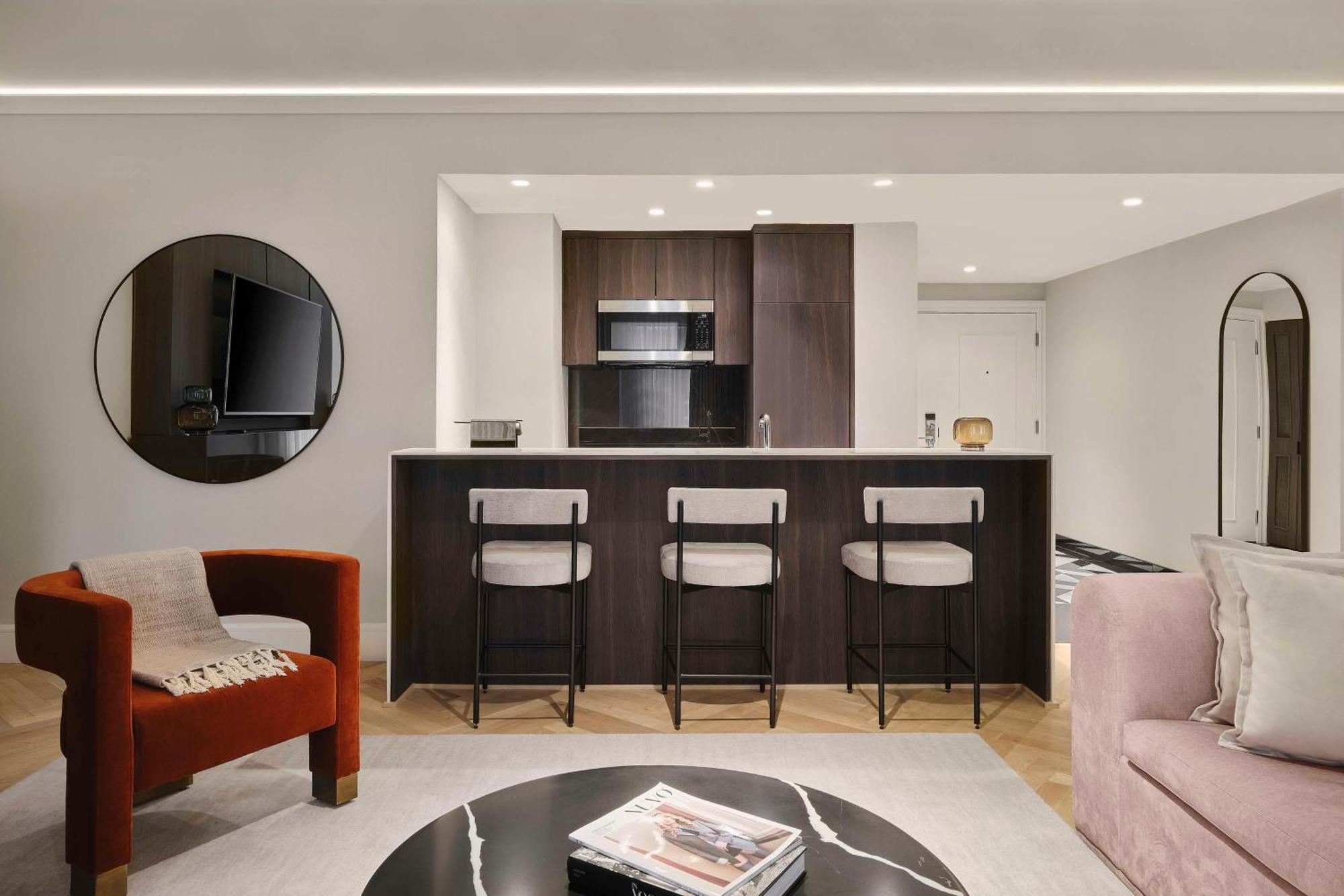 Vogue Hotel Montreal Downtown, Curio Collection By Hilton Eksteriør billede
